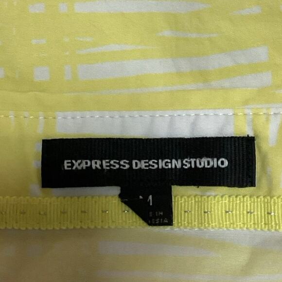 Express Design Studio Yellow White Plaid Button Down Short Sleeve Shirt Top Sz M - Picture 3 of 4
